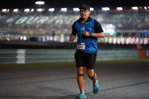 BIB: 43417
                            <button type="button" onclick="openModal(19844488)" class="btn btn-primary btn-sm float-right btn-popup" data-toggle="modal" data-target=".modal-high-quality">
                        <i class="fas fa-shopping-cart"></i> Add to Cart
                    </button>
                                            <button type="button" onclick="isThisMe(19844488, true)" class="btn btn-success btn-sm float-right btn-popup btn-isme hidden" data-toggle="tooltip" data-placement="bottom" title="นี่คือรูปของคุณใช่ไหม คลิกที่นี่เพื่อเอาเข้าอัลบั้ม">
                        <i class="fas fa-plus"></i> Add to album
                    </button>
                    <button type="button" onclick="isThisMe(19844488, false)" class="btn btn-warning btn-sm float-right btn-popup btn-isnotme hidden">
                        <i class="fas fa-ban"></i> Remove from album
                    </button>